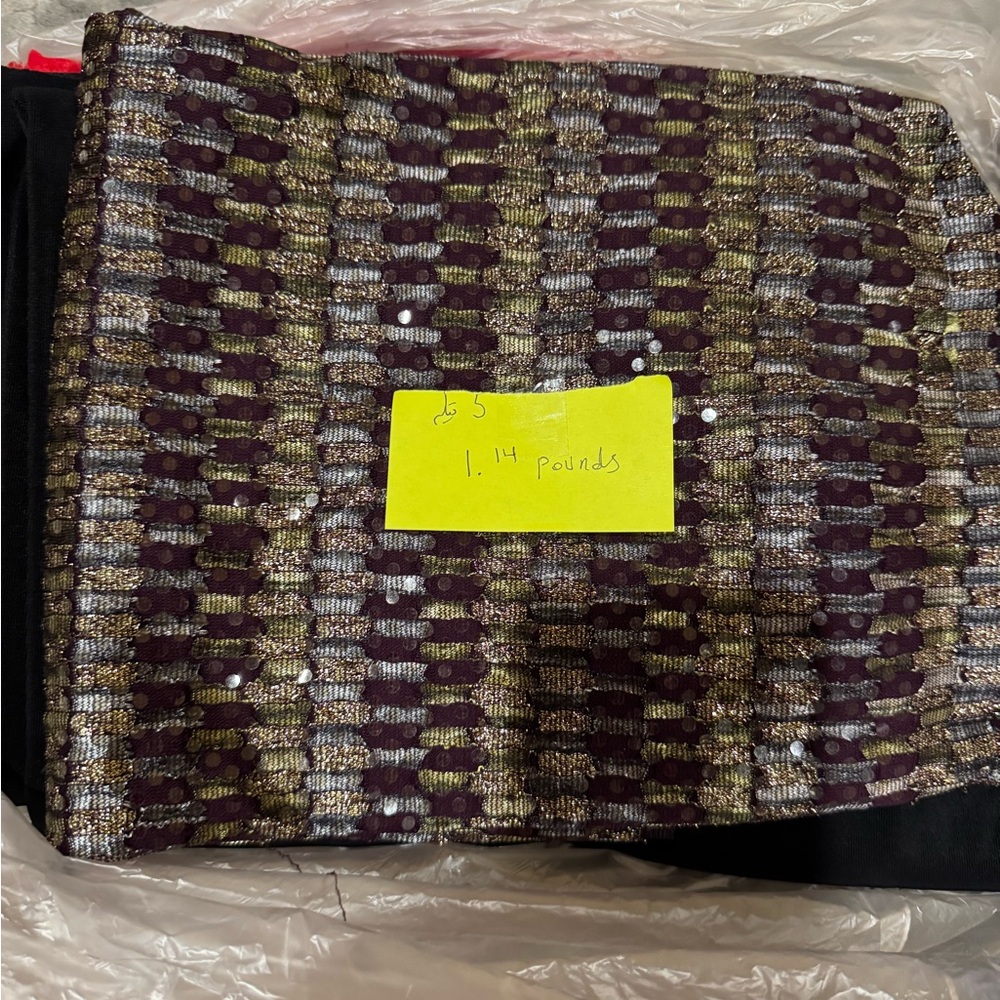 Bulk of fabrics for sewing or crafting - Picture 8 of 9